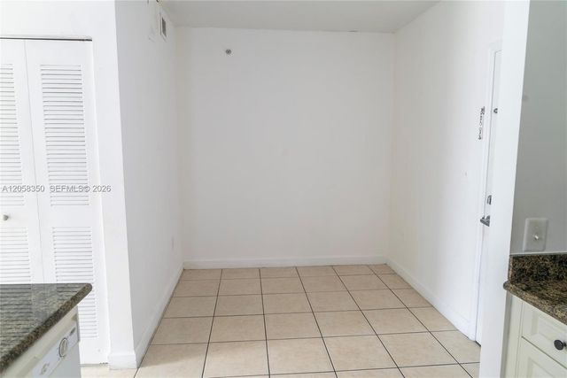 1 Glen Royal Pkwy 809, Miami, FL 33125