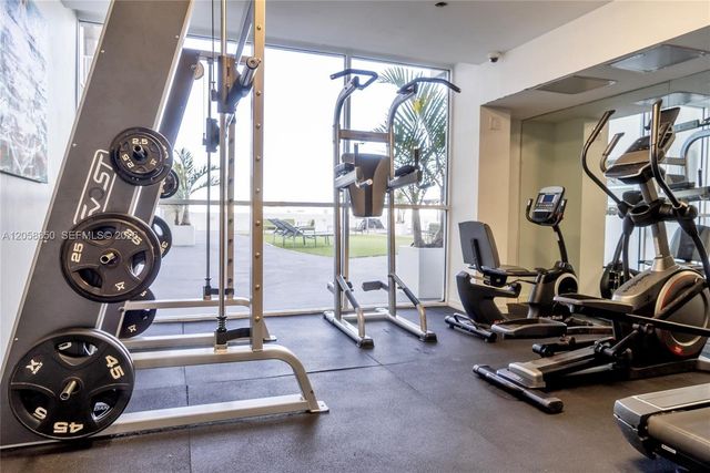 1 Glen Royal Pkwy 809, Miami, FL 33125