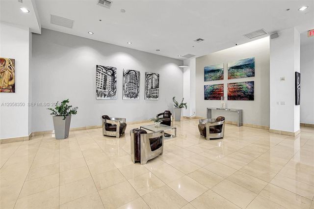 1 Glen Royal Pkwy 809, Miami, FL 33125
