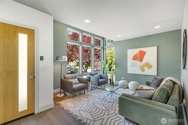531 N 84th Street, Seattle, WA 98103