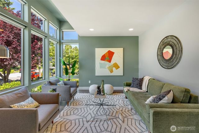 531 N 84th Street, Seattle, WA 98103