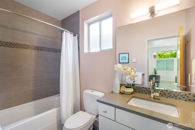 531 N 84th Street, Seattle, WA 98103