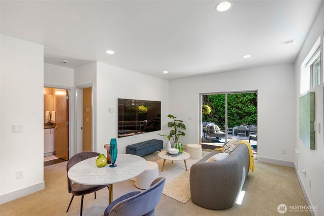 531 N 84th Street, Seattle, WA 98103