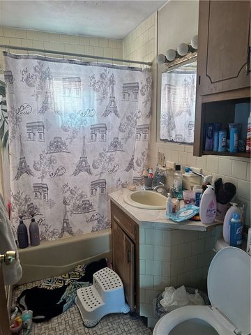 5 Washington Avenue, Cranston, RI 02920