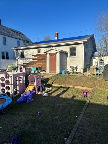 5 Washington Avenue, Cranston, RI 02920