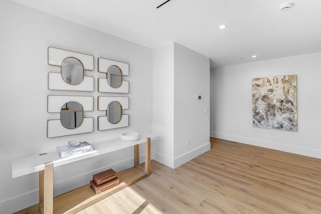 810 Palm Trail, Delray Beach, FL 33483