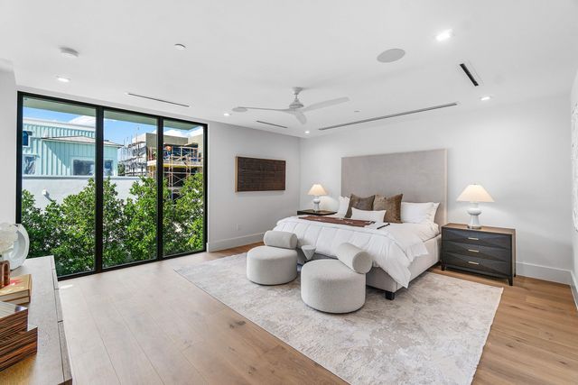 810 Palm Trail, Delray Beach, FL 33483