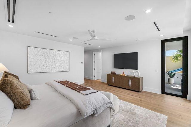 810 Palm Trail, Delray Beach, FL 33483