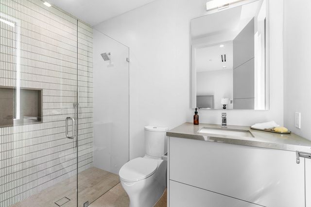 810 Palm Trail, Delray Beach, FL 33483