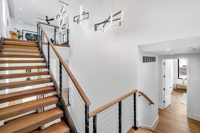 810 Palm Trail, Delray Beach, FL 33483