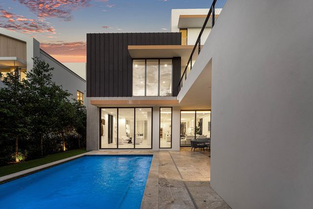 810 Palm Trail, Delray Beach, FL 33483