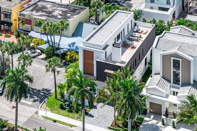 810 Palm Trail, Delray Beach, FL 33483