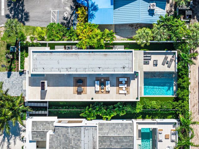 810 Palm Trail, Delray Beach, FL 33483