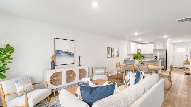 926 Long Bluff Road, Summerville, SC 29486