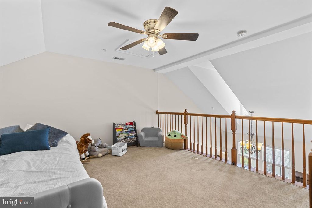 Image 23 of property listing at 4803 PORTSMOUTH RD #18, Ellicott City, MD 21042