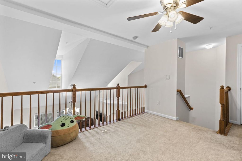 Image 24 of property listing at 4803 PORTSMOUTH RD #18, Ellicott City, MD 21042