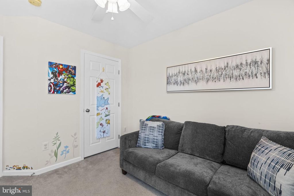 Image 33 of property listing at 4803 PORTSMOUTH RD #18, Ellicott City, MD 21042