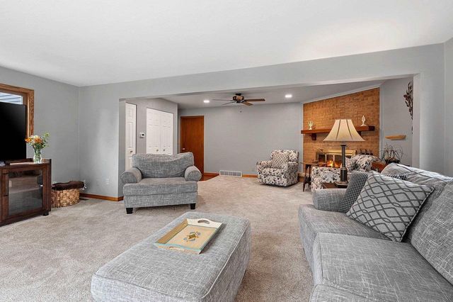 169 KENNEY STREET, Green Bay, WI 54301
