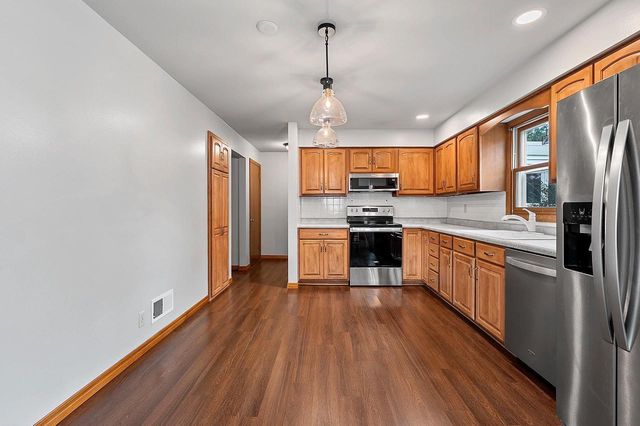 169 KENNEY STREET, Green Bay, WI 54301