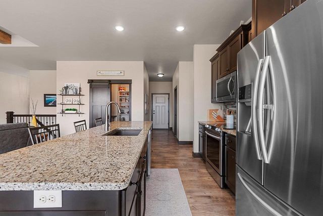 1344 LEAR LANE, De Pere, WI 54115