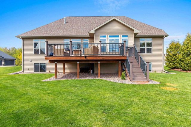 1344 LEAR LANE, De Pere, WI 54115