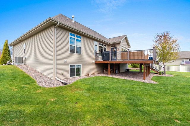 1344 LEAR LANE, De Pere, WI 54115