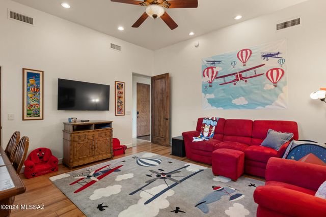 5043 N Marlin Canyon Place, Tucson, AZ 85750