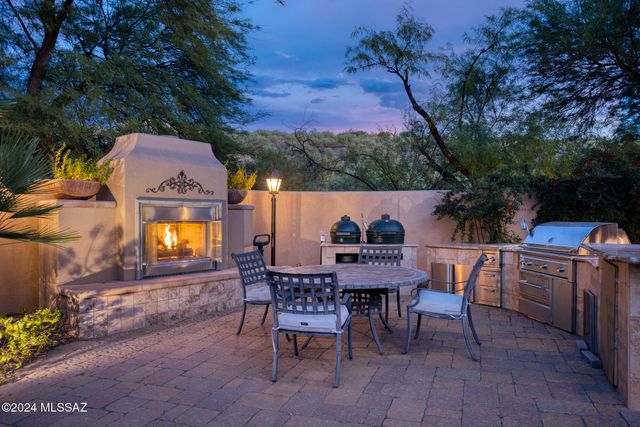 5043 N Marlin Canyon Place, Tucson, AZ 85750