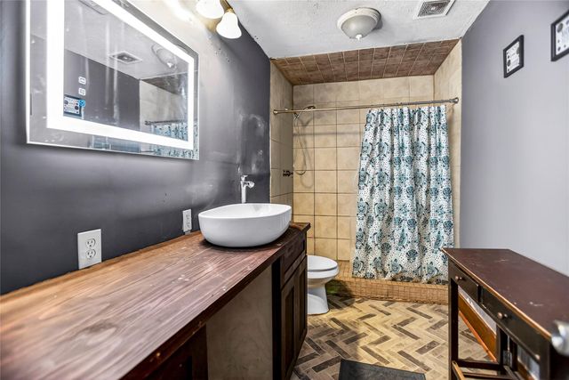 117 Pecan Drive, Baytown, TX 77520