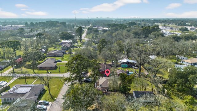 117 Pecan Drive, Baytown, TX 77520