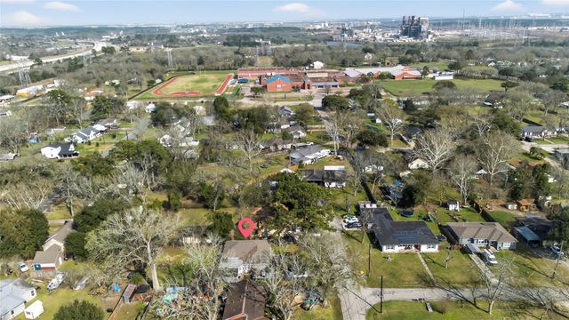 117 Pecan Drive, Baytown, TX 77520