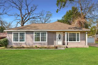 117 Pecan Drive, Baytown, TX 77520