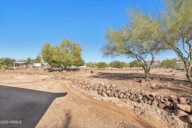 44423 N 16TH Street, New River, AZ 85087