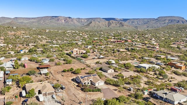 44423 N 16TH Street, New River, AZ 85087