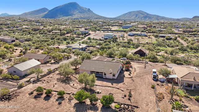 44423 N 16TH Street, New River, AZ 85087