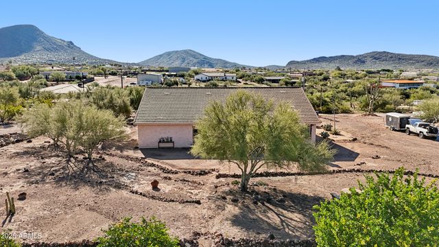 44423 N 16TH Street, New River, AZ 85087