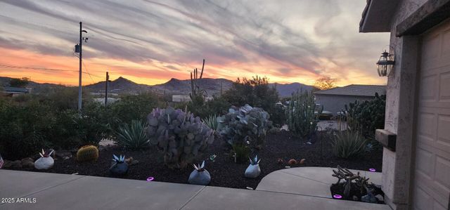 44423 N 16TH Street, New River, AZ 85087