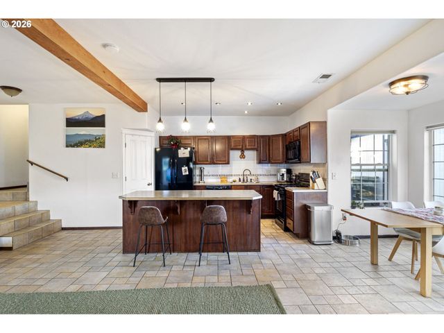 777 OAK St, Oakland, OR 97462