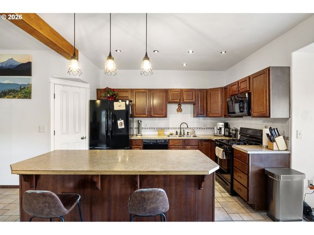 777 OAK St, Oakland, OR 97462