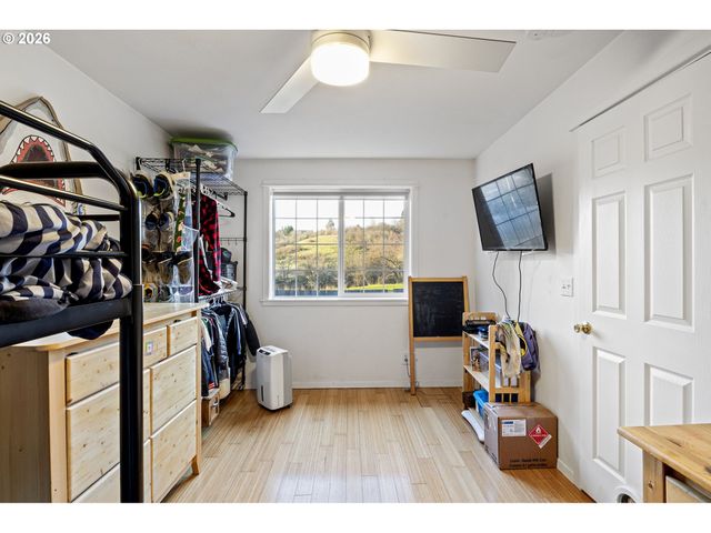 777 OAK St, Oakland, OR 97462