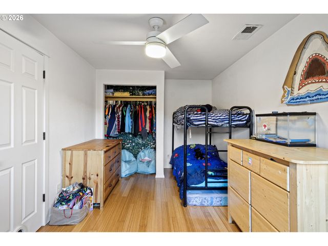 777 OAK St, Oakland, OR 97462