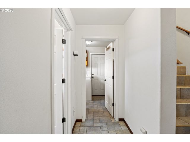 777 OAK St, Oakland, OR 97462