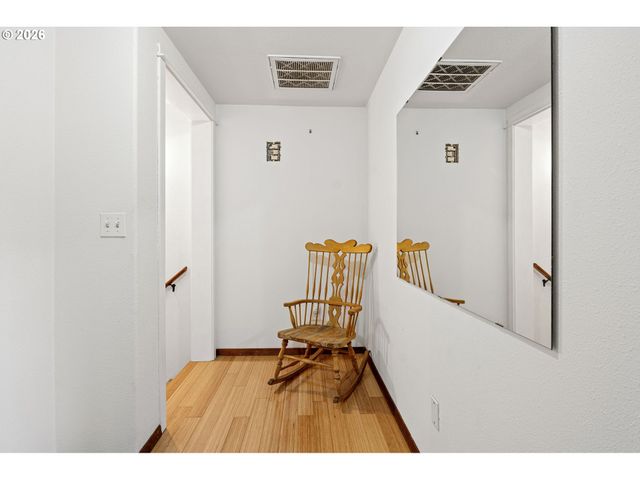 777 OAK St, Oakland, OR 97462