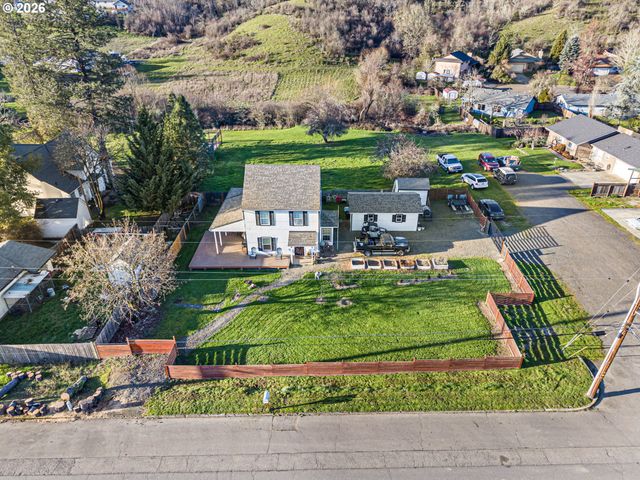 777 OAK St, Oakland, OR 97462