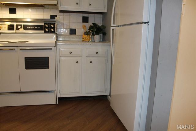 5003 Cavalier Court, Godfrey, IL 62035