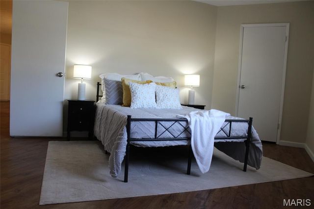 5003 Cavalier Court, Godfrey, IL 62035