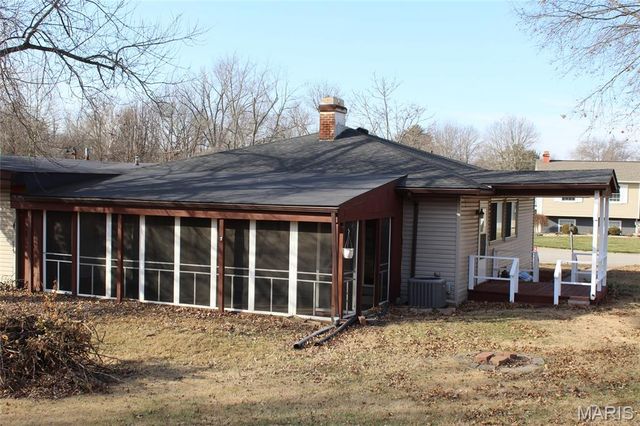 5003 Cavalier Court, Godfrey, IL 62035