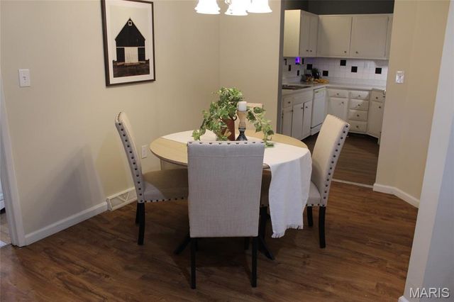 5003 Cavalier Court, Godfrey, IL 62035