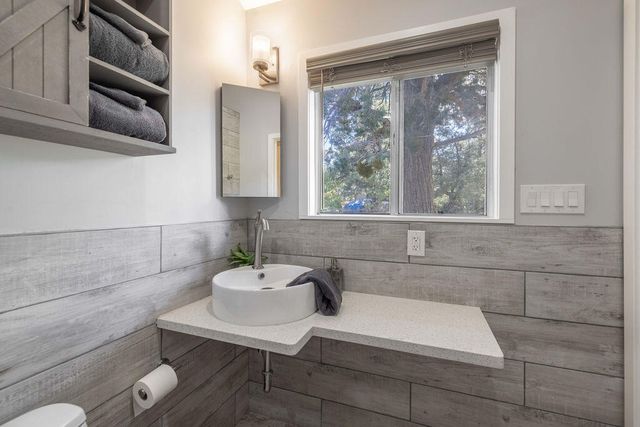 643 Villa Grove Avenue, Big Bear, CA 92314