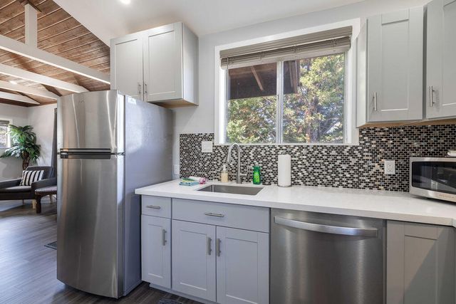 643 Villa Grove Avenue, Big Bear, CA 92314